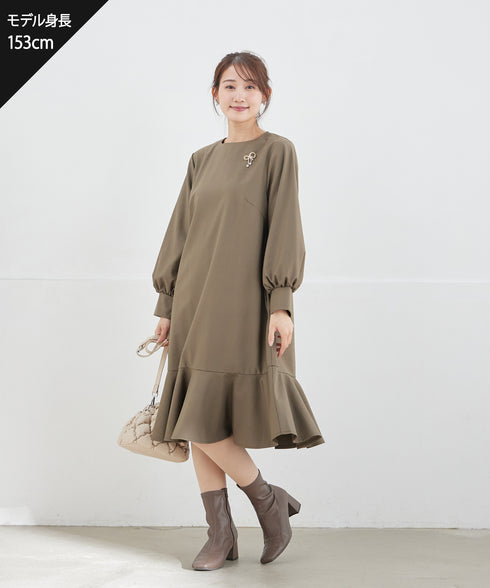 裾フレアパフスリーブワンピース