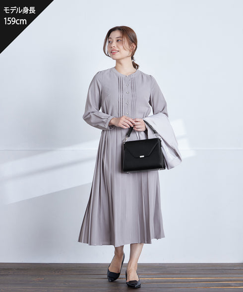 パールボタンプリーツワンピース