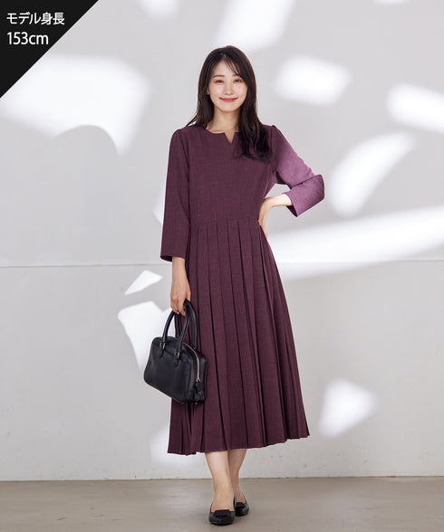 プリーツワンピース