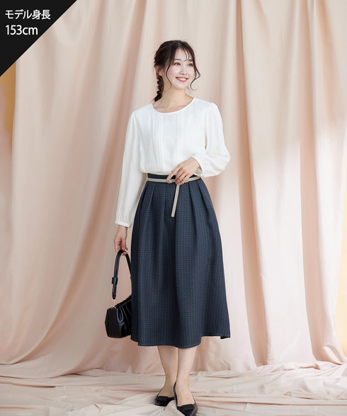 ピンタックレースブラウス