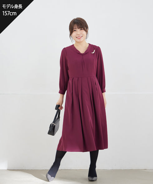 ロールVネックワンピース