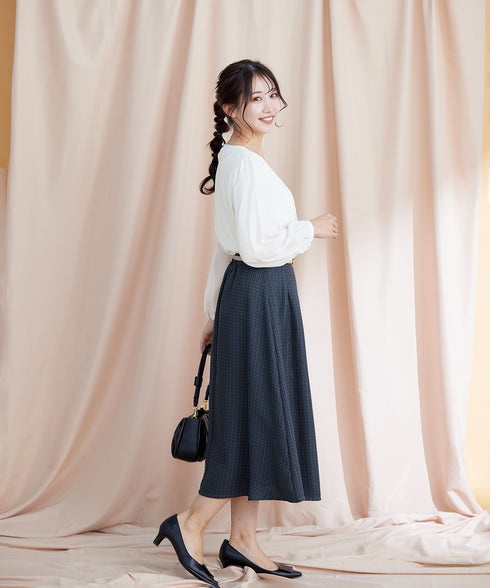 ピンタックレースブラウス