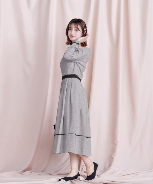 配色パイピングフレアワンピース