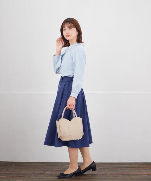 取り外しパール付きボウタイブラウス