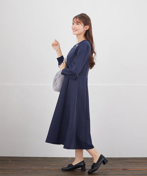 ハートネックくるみ釦ワンピース