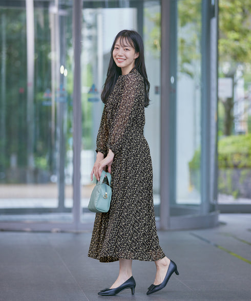 【新色追加】花柄フリルドレープワンピース