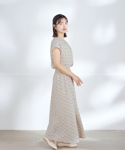 花柄フレンチスリーブワンピース