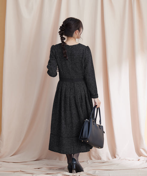 配色パイピングフレアワンピース