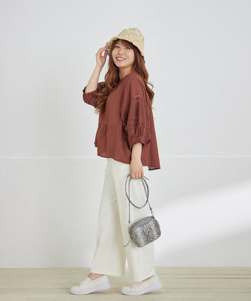 コットンエンブロイダリーブラウス