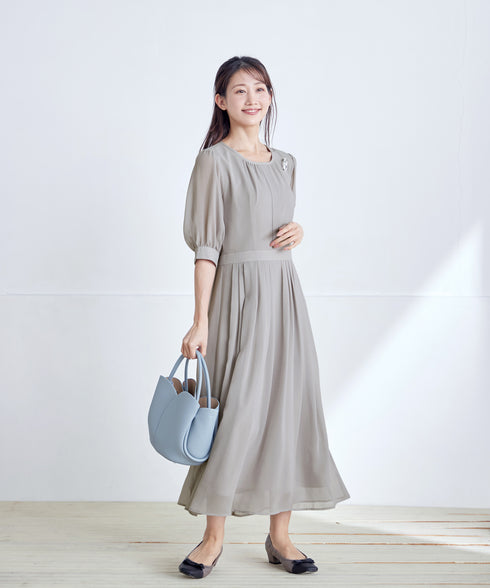 シフォンワンピース
