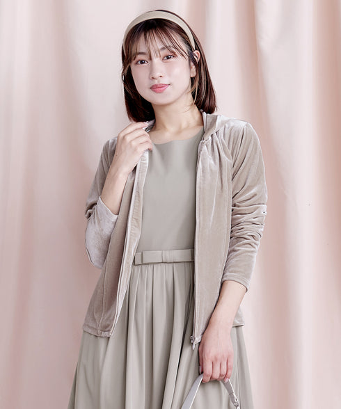 半袖リボンギャザーフレアワンピース