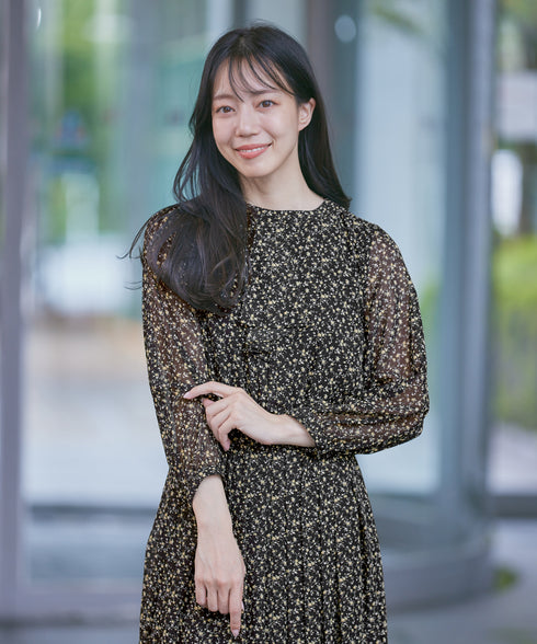 【新色追加】花柄フリルドレープワンピース