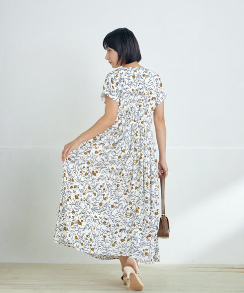 リーフフラワー柄ワンピース