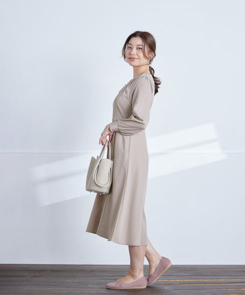 ハートネックくるみ釦ワンピース