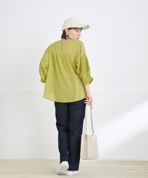 コットンエンブロイダリーブラウス