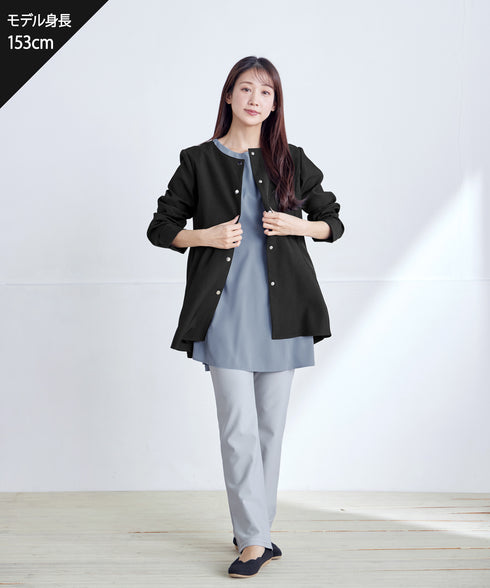 ノーカラー後ろタックフレアコート