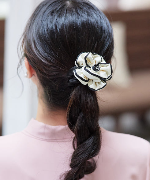 配色パイピングフラワーヘアゴム