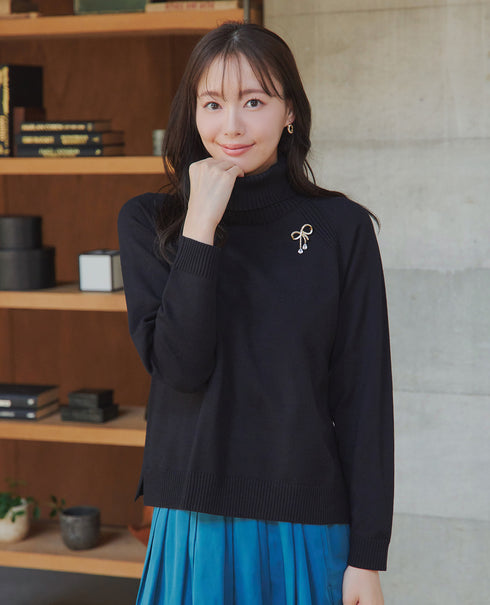 【安田美沙子さん着用】キュービックリボンモチーフブローチ