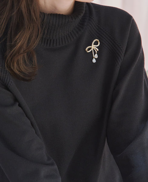 【安田美沙子さん着用】キュービックリボンモチーフブローチ