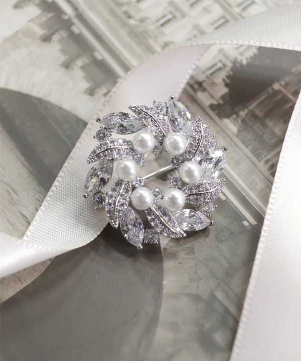 リースモチーフブローチ