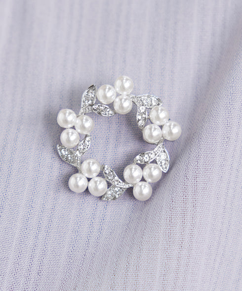 パールガーランドブローチ