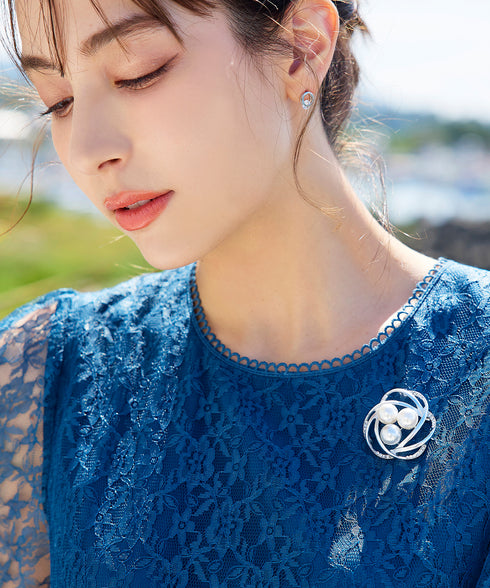 3粒パールブローチ