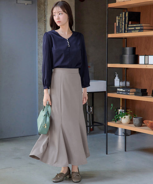 【スマート裏起毛】パールボタンブラウス