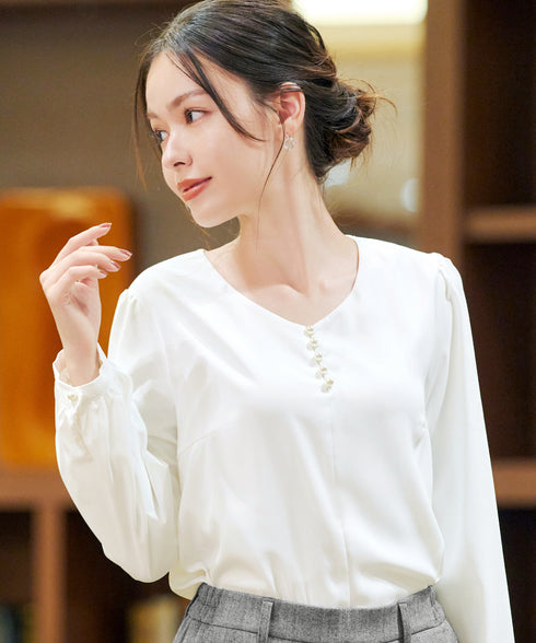 【スマート裏起毛】パールボタンブラウス