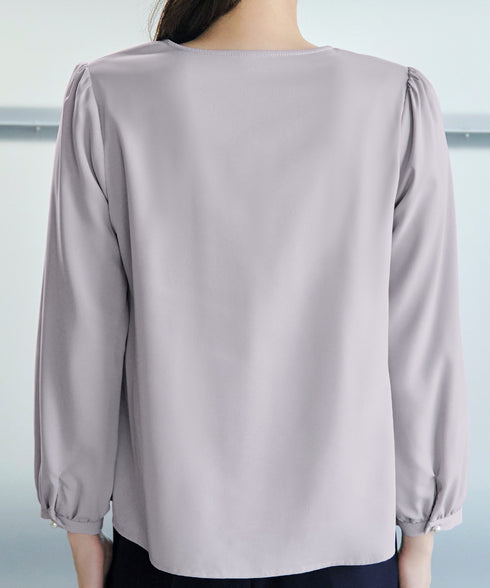 【スマート裏起毛】パールボタンブラウス