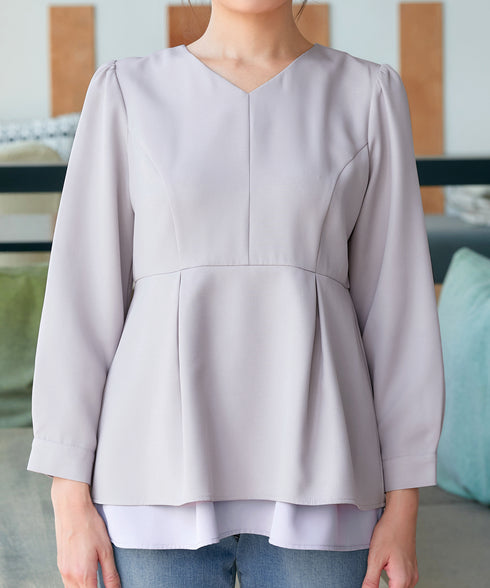 レイヤードヘムペプラムブラウス