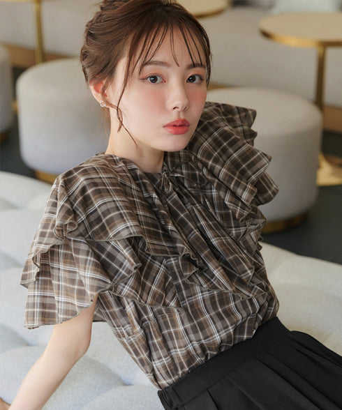 チェック柄フリルブラウス