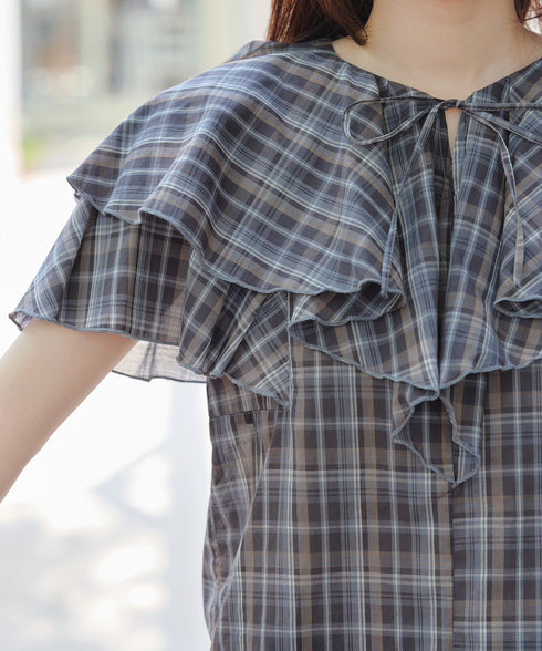 チェック柄フリルブラウス