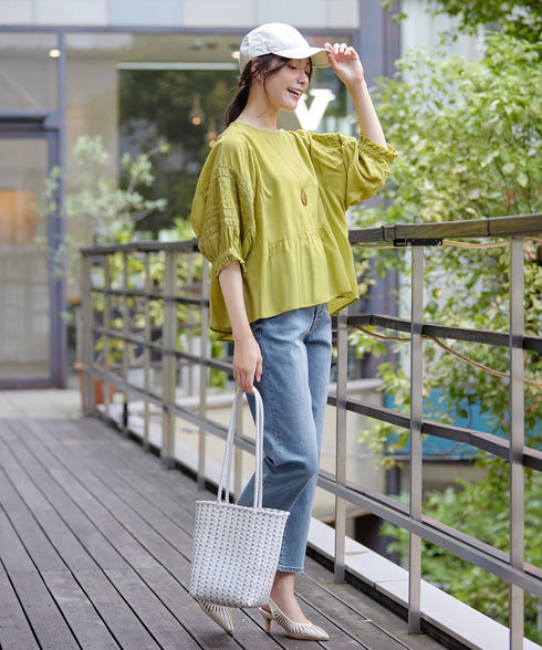 コットンエンブロイダリーブラウス