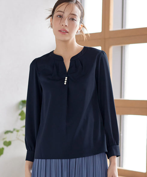 【クリアランスセール】スキッパー衿ボタンブラウス