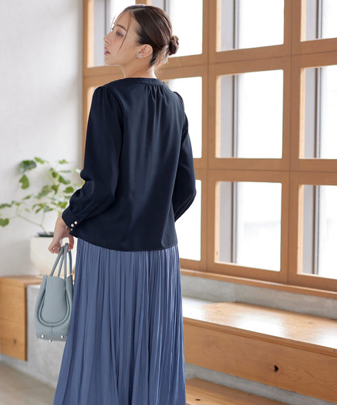 【クリアランスセール】スキッパー衿ボタンブラウス