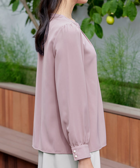 【クリアランスセール】スキッパー衿ボタンブラウス