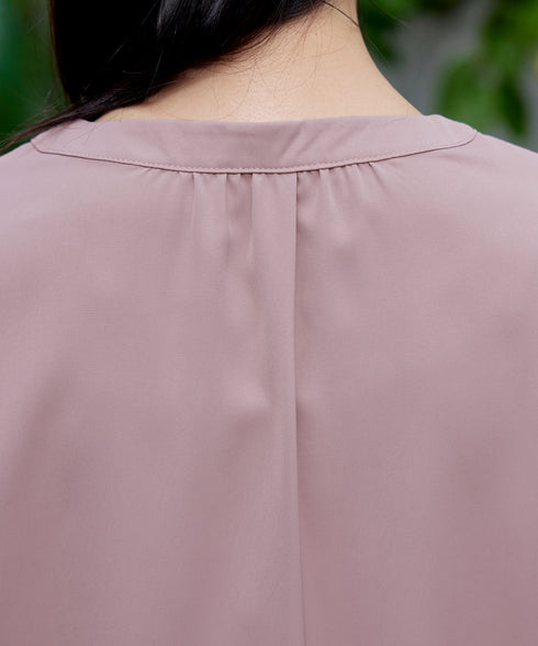 【クリアランスセール】スキッパー衿ボタンブラウス