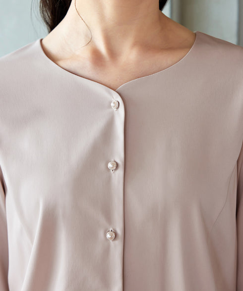 【アウトレット】ハートネックフレア袖ブラウス