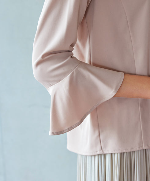 【アウトレット】ハートネックフレア袖ブラウス