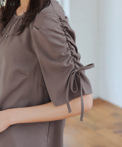 ボリュームスリーブリボンブラウス