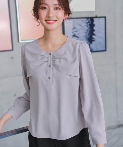 リボン風ブラウス