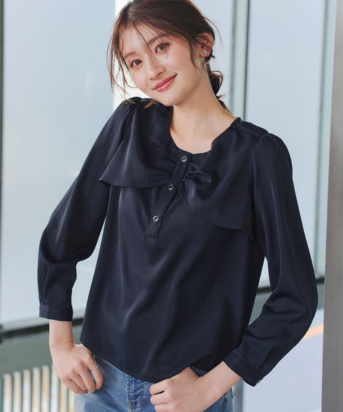 リボン風ブラウス