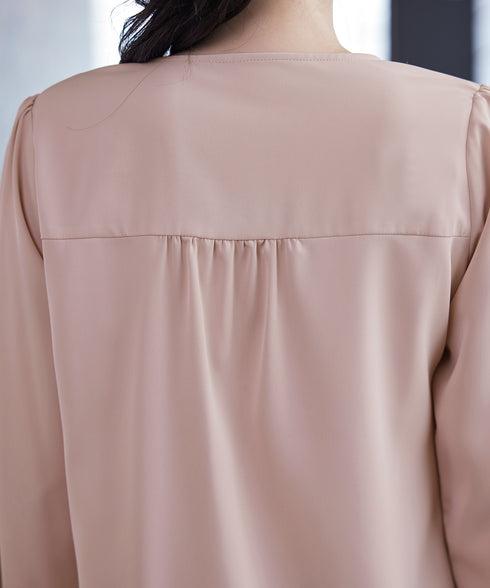 リボン風ブラウス