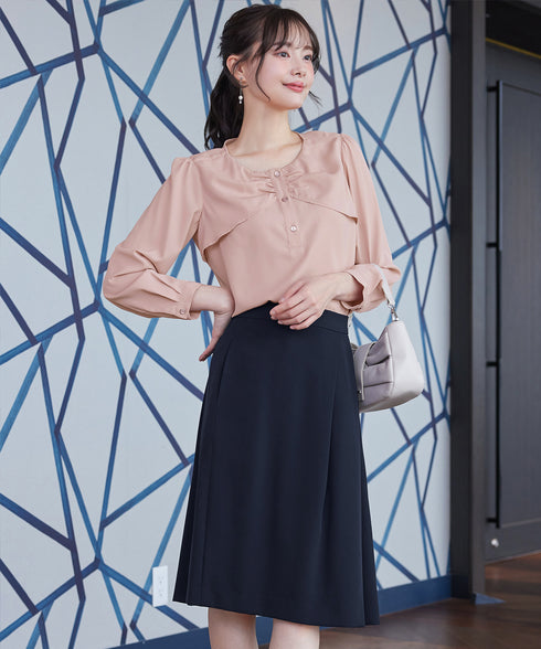 リボン風ブラウス