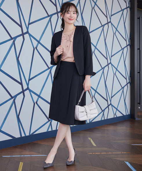 リボン風ブラウス