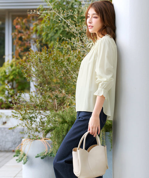 フリルリボンブラウス