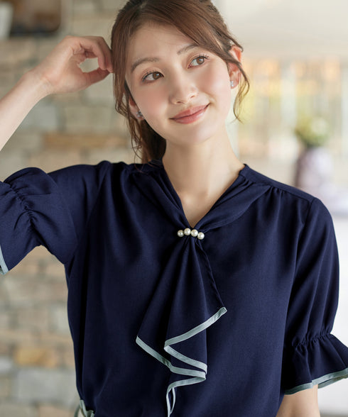 配色パイピングボウタイブラウス