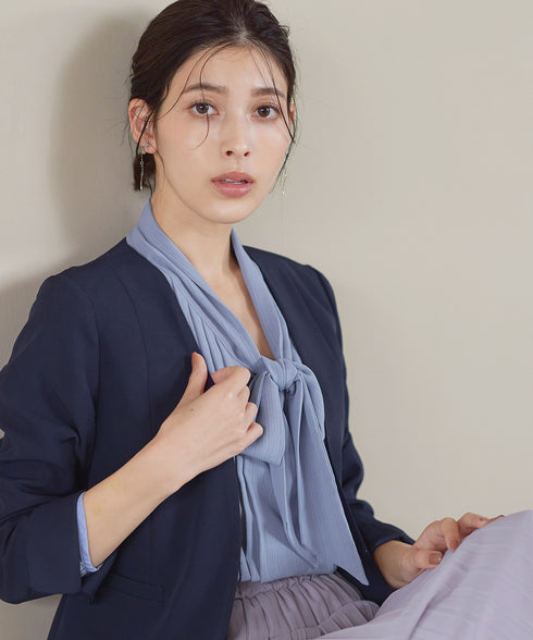 リボンタイブラウス