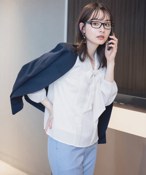 リボンタイブラウス