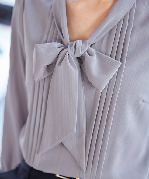 リボンタイブラウス